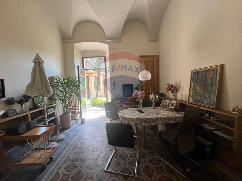 Appartamento in Vendita a Verbania, 220'000€, 120 m²