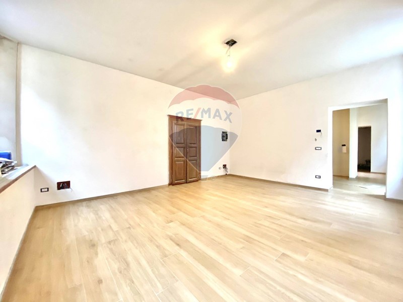 Trilocale in Vendita a Cannobio, 245'000€, 100 m²