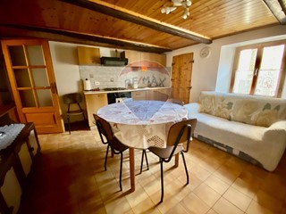 Casa Indipendente in Vendita a Gurro, 46'000€, 120 m²