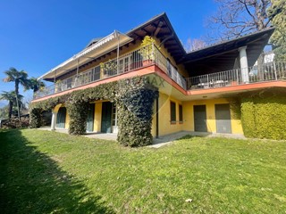 Villa in Vendita a Verbania, 2'100'000€, 324 m²