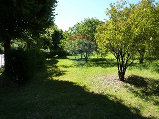 Terreno edificabile in Vendita a Bisuschio, 95'000€, 1250 m²