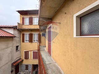 Trilocale in Vendita a Viggiù, 32'000€, 75 m²