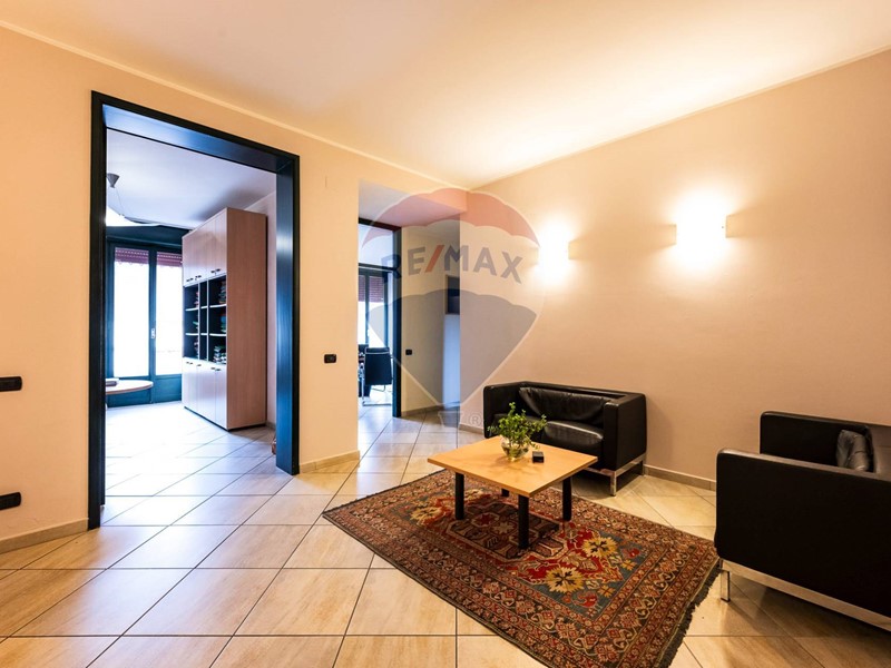 Ufficio in Vendita a Varese, 162'000€, 113 m²