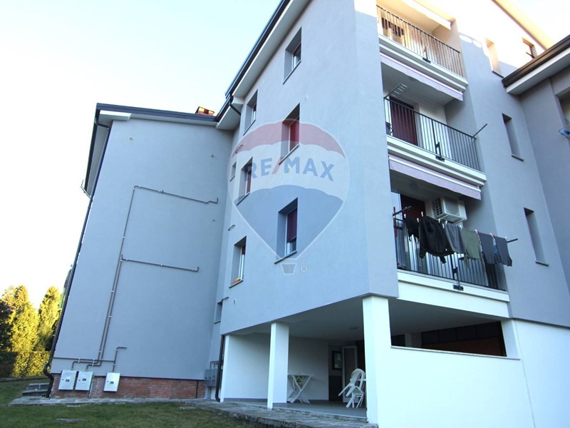 Trilocale in Vendita a Germignaga, 139'750€, 85 m²