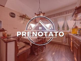 Appartamento in Vendita a Varese, 180'000€, 151 m²