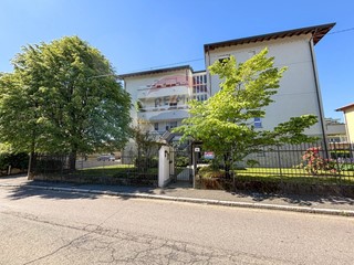 Ufficio in Vendita a Varese, 75'000€, 65 m²
