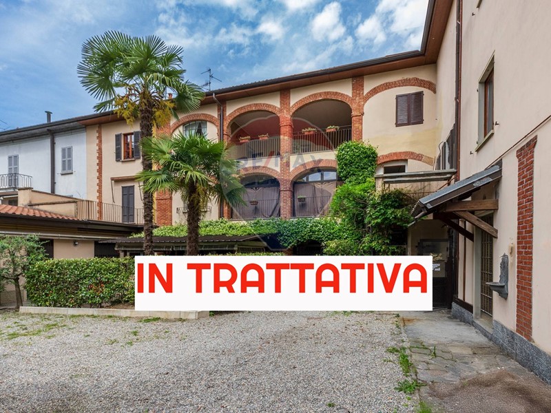 Trilocale in Vendita a Gazzada Schianno, 139'000€, 135 m²