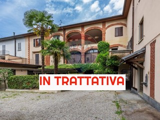 Trilocale in Vendita a Gazzada Schianno, 139'000€, 135 m²