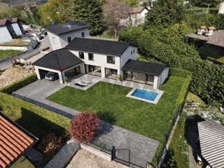 Trilocale in Vendita a Saltrio, 375'000&euro;, 133 m²