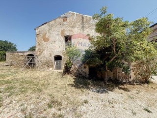 Rustico in Vendita a Fossacesia, 28'000€, 160 m²