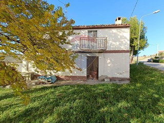 Casa Indipendente in Vendita a Sant'Eusanio del Sangro, 59'000€, 120 m²