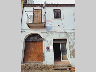 Casa Semi Indipendente in Vendita a Lanciano, 105'000€, 169 m²