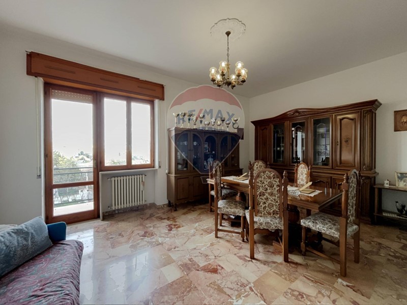 Appartamento in Vendita a Paglieta, 75'000€, 128 m²