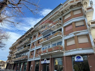 Appartamento in Vendita a Lanciano, 110'000€, 150 m²