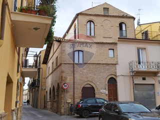 Casa Indipendente in Vendita a Lanciano, 195'000€, 276 m²