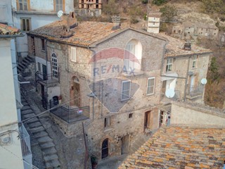 Casa Semi Indipendente in Vendita a San Buono, 28'000€, 105 m²