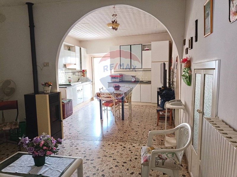 Casa Indipendente in Vendita a Guardiagrele, 40'000€, 116 m²
