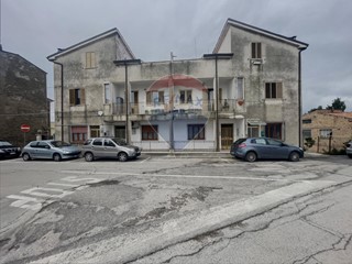 Appartamento in Vendita a Pollutri, 94'000€, 125 m², con Box