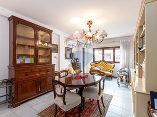 Trilocale in Vendita a Roma, 250'000€, 103 m²