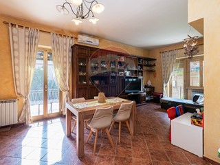 Quadrilocale in Vendita a Roma, 179'000€, 97 m²