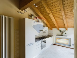 Attico in Vendita a Rivanazzano Terme, 80'000€, 76 m²