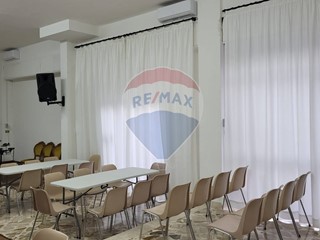 Immobile commerciale in Vendita a Palermo, 69'000€, 121 m²