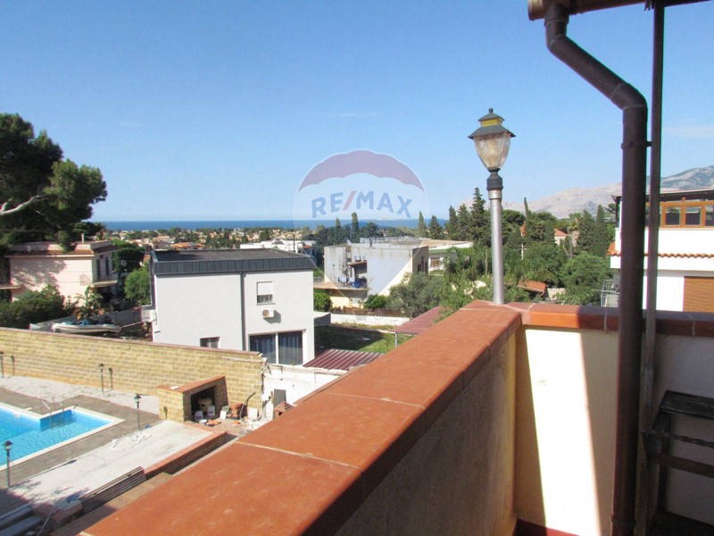 Casa Semi Indipendente in Vendita a Carini, 170'000€, 186 m²