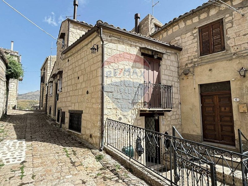 Casa Indipendente in Vendita a Petralia Soprana, 115'000€, 126 m²