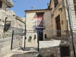 Casa Indipendente in Vendita a Petralia Soprana, 115'000€, 126 m²