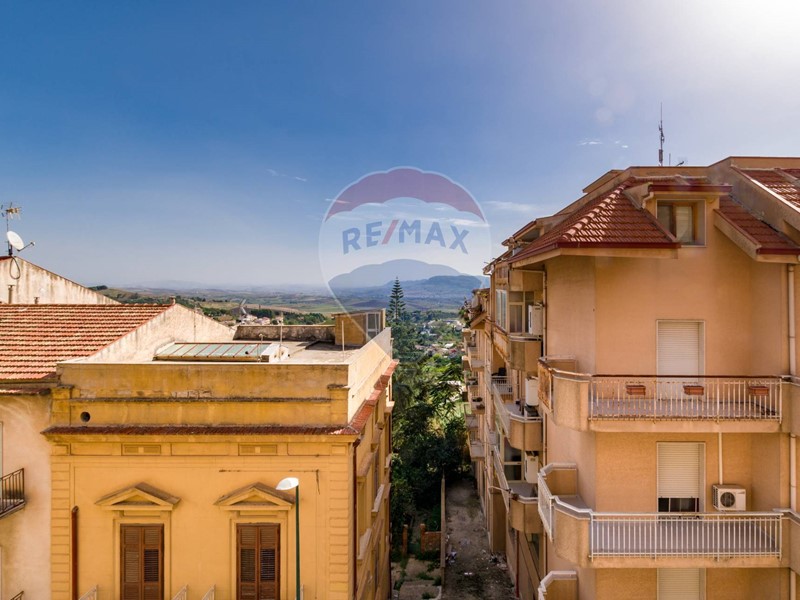 Appartamento in Vendita a Salemi, 69'000&euro;, 179 m²