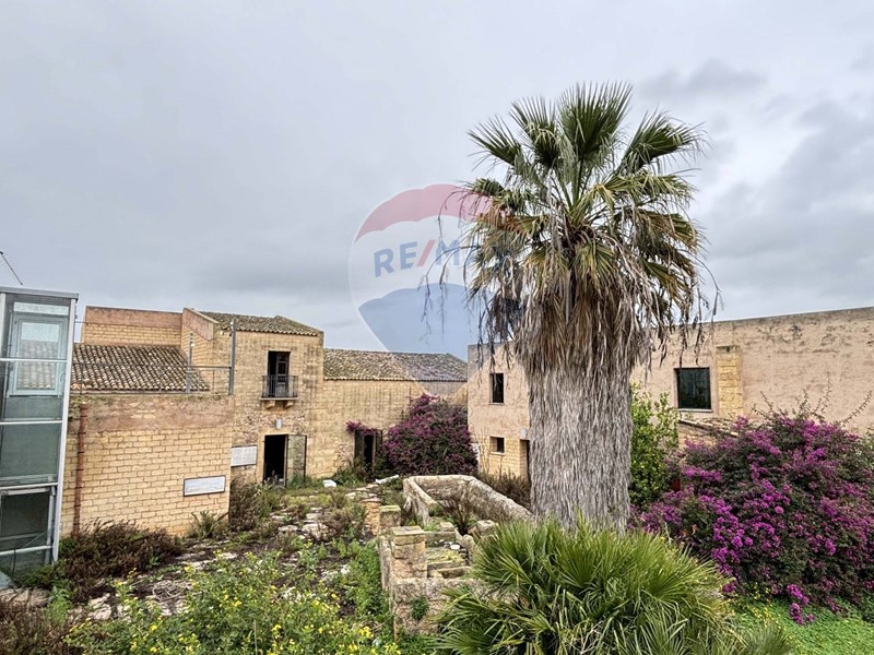 Rustico in Vendita a Castelvetrano, 220'000&euro;, 722 m²