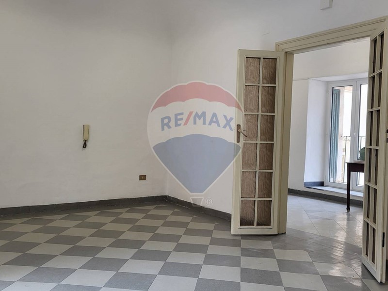 Ufficio in Affitto a Monreale, 390€, 54 m²