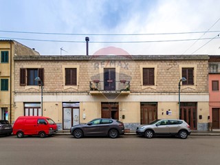 Appartamento in Vendita a Castellana Sicula, 168'000€, 276 m²