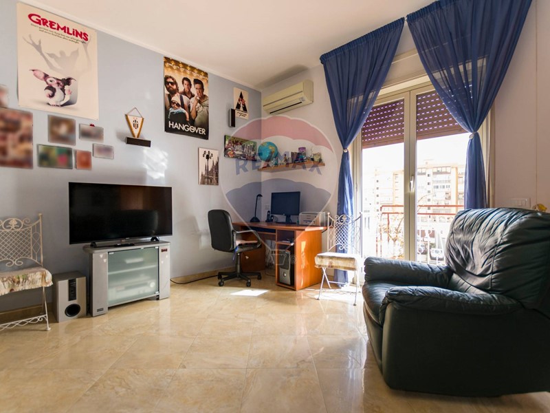 Appartamento in Vendita a Palermo, 179'000€, 150 m²