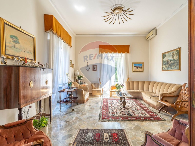 Casa Semi Indipendente in Vendita a Bagheria, 298'000€, 161 m²