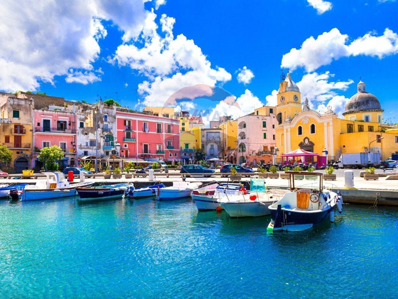 Immobile commerciale in Vendita a Procida, 1'100'000€, 120 m²