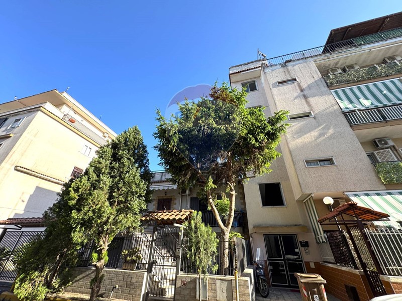 Bilocale in Vendita a Marano di Napoli, 89'000€, 68 m²