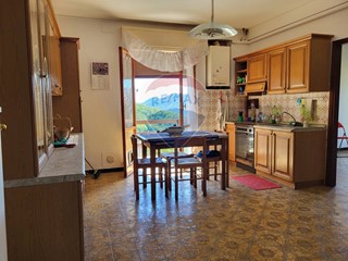 Quadrilocale in Vendita a Moconesi, 48'000€, 60 m²