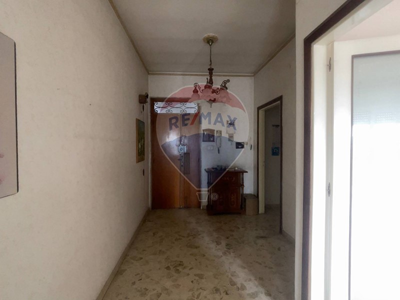 Appartamento in Vendita a Santeramo in Colle, 117'000€, 190 m²