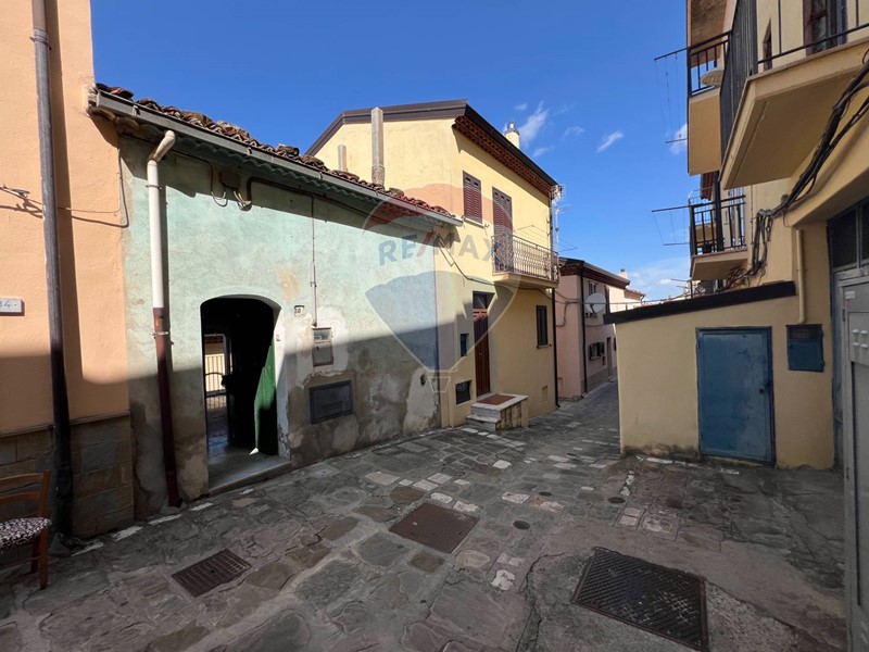Casa Semi Indipendente in Vendita a Accettura, 20'000€, 30 m²