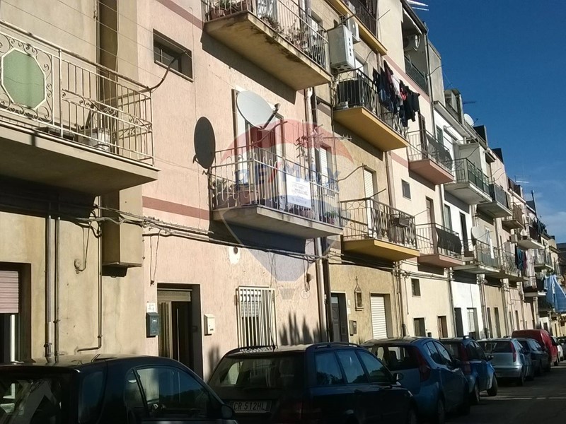 Appartamento in Vendita a Caltagirone, 37'500€, 140 m²