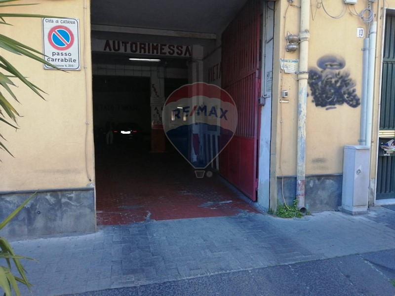Immobile commerciale in Vendita a Catania, 760'000&euro;, 1170 m²