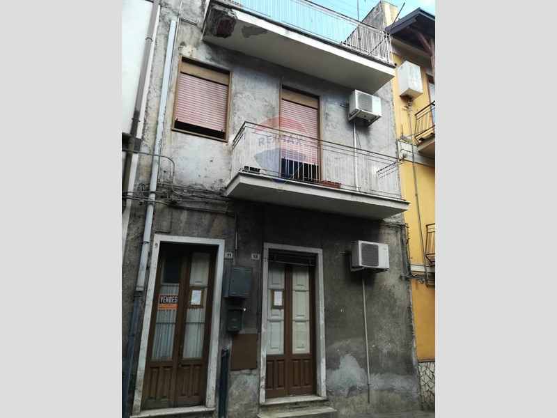 Casa Indipendente in Vendita a Paternò, 39'000€, 90 m²