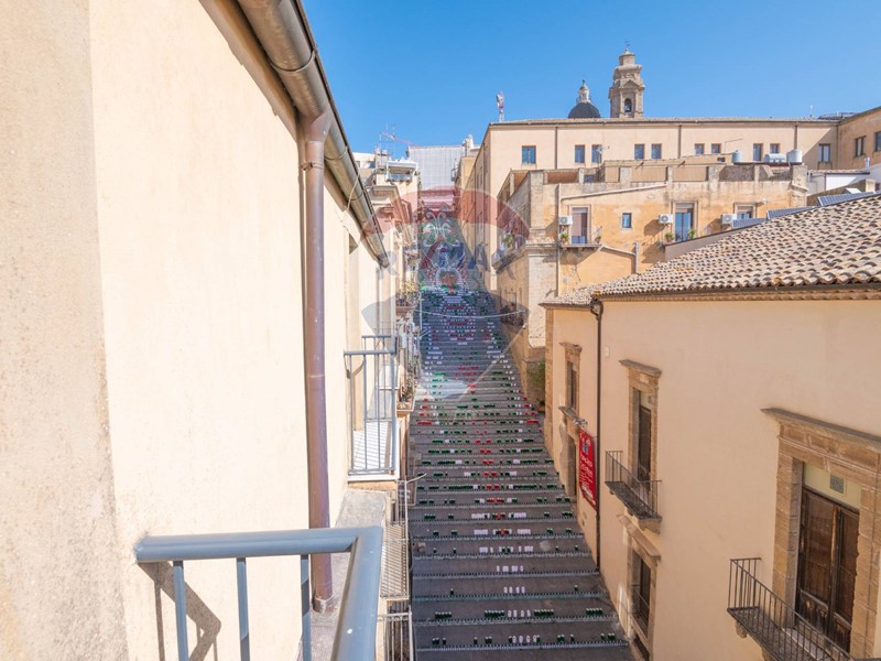 Appartamento in Vendita a Caltagirone, 59'000€, 90 m²