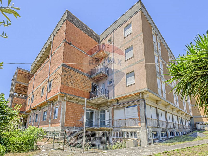 Monolocale in Vendita a San Giovanni la Punta, 850'000€, 5500 m²