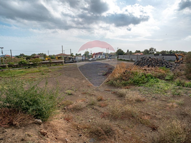 Terreno agricolo in Vendita a San Giovanni la Punta, 89'000€, 3900 m²