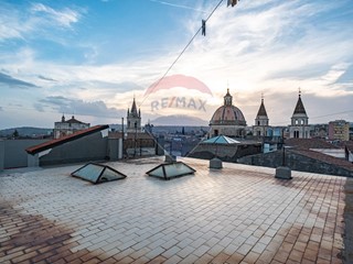 Appartamento in Vendita a Acireale, 78'870€, 109 m²