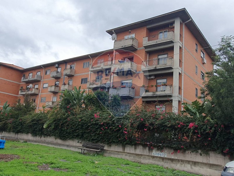 Appartamento in Vendita a Catania, 165'000&euro;, 133 m²