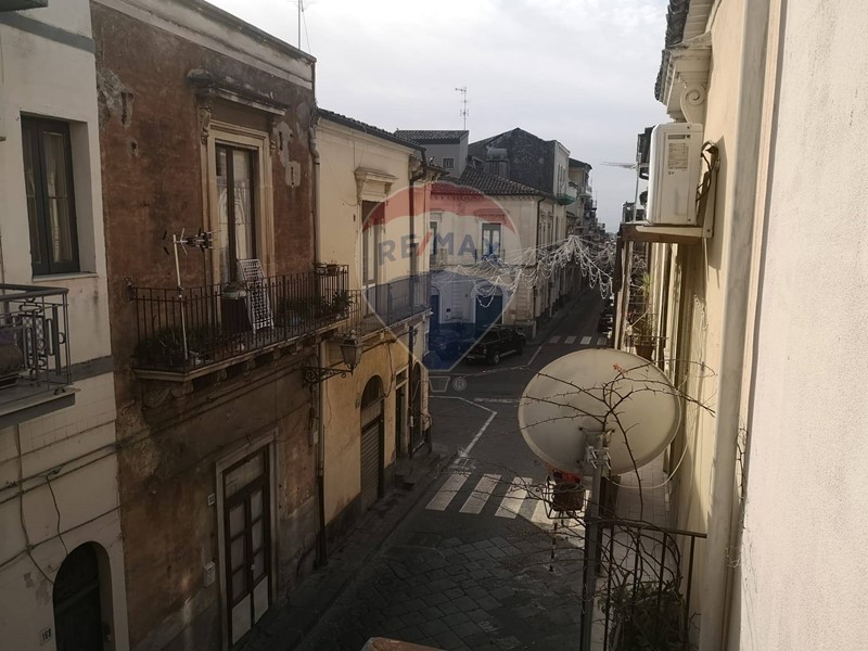 Trilocale in Vendita a Misterbianco, 40'000€, 90 m²