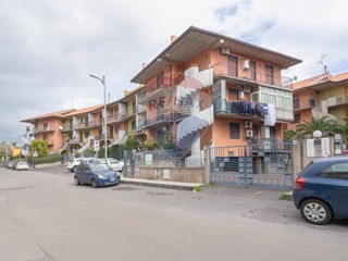 Quadrilocale in Vendita a Aci Catena, 159'000€, 135 m²